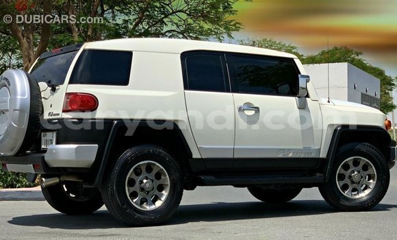 Buy Import Toyota FJ Cruiser White Car in Import - Dubai in Zambia Buy Import Toyota FJ Cruiser White Car in Import - Dubai in Zambia