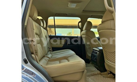 Acheter Import Voiture Toyota Land Cruiser Bleu à Import - Dubai, Zambie Acheter Import Voiture Toyota Land Cruiser Bleu à Import - Dubai, Zambie