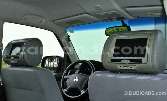 Acheter Import Voiture Mitsubishi Pajero Marron à Import - Dubai, Zambie Acheter Import Voiture Mitsubishi Pajero Marron à Import - Dubai, Zambie