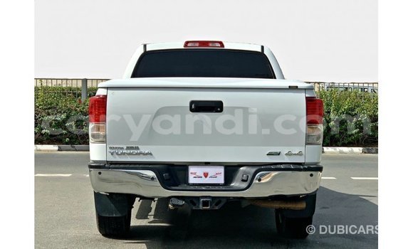 Acheter Import Voiture Toyota Tundra Blanc à Import - Dubai, Zambie Acheter Import Voiture Toyota Tundra Blanc à Import - Dubai, Zambie