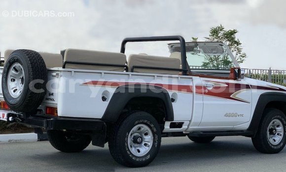 Acheter Import Voiture Nissan Patrol Blanc à Import - Dubai, Zambie Acheter Import Voiture Nissan Patrol Blanc à Import - Dubai, Zambie