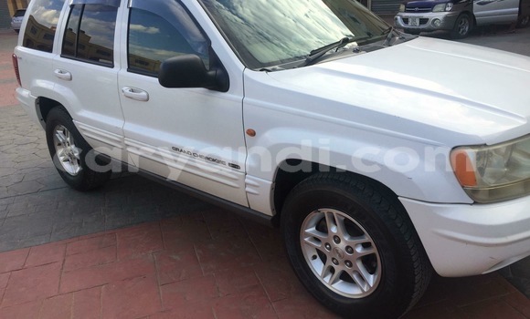 Acheter Occasion Voiture Jeep Grand Cherokee Blanc à Lusaka, Zambie Acheter Occasion Voiture Jeep Grand Cherokee Blanc à Lusaka, Zambie