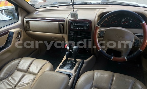 Acheter Occasion Voiture Jeep Grand Cherokee Blanc à Lusaka, Zambie Acheter Occasion Voiture Jeep Grand Cherokee Blanc à Lusaka, Zambie