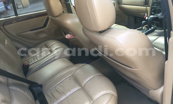 Acheter Occasion Voiture Jeep Grand Cherokee Blanc à Lusaka, Zambie Acheter Occasion Voiture Jeep Grand Cherokee Blanc à Lusaka, Zambie