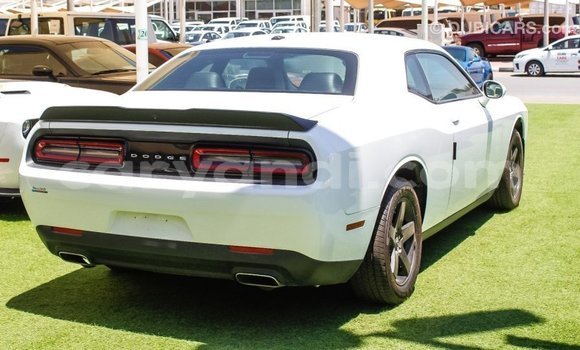 Buy Import Dodge Challenger White Car in Import - Dubai in Zambia Buy Import Dodge Challenger White Car in Import - Dubai in Zambia