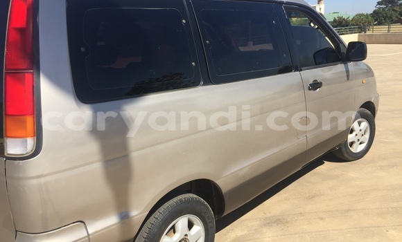 Acheter Occasion Voiture Toyota Noah Beige à Lusaka, Zambie Acheter Occasion Voiture Toyota Noah Beige à Lusaka, Zambie