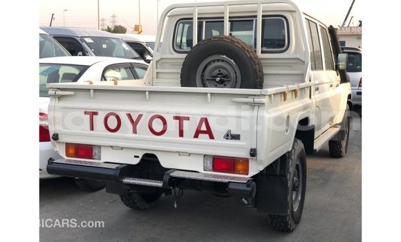 Buy Import Toyota Land Cruiser White Car in Import - Dubai in Zambia Buy Import Toyota Land Cruiser White Car in Import - Dubai in Zambia