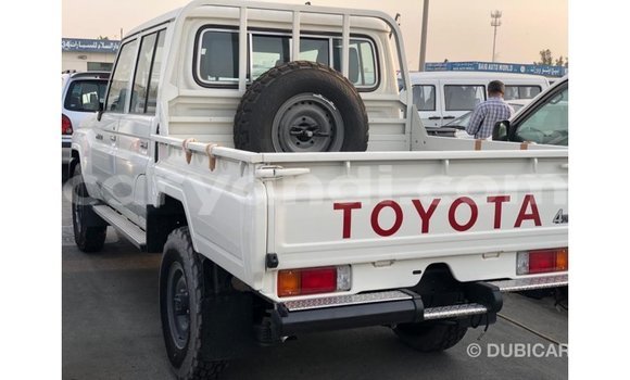 Buy Import Toyota Land Cruiser White Car in Import - Dubai in Zambia Buy Import Toyota Land Cruiser White Car in Import - Dubai in Zambia
