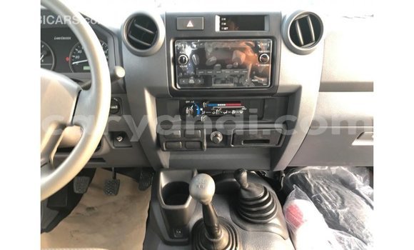 Buy Import Toyota Land Cruiser White Car in Import - Dubai in Zambia Buy Import Toyota Land Cruiser White Car in Import - Dubai in Zambia