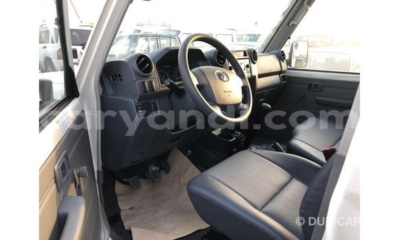 Buy Import Toyota Land Cruiser White Car in Import - Dubai in Zambia Buy Import Toyota Land Cruiser White Car in Import - Dubai in Zambia