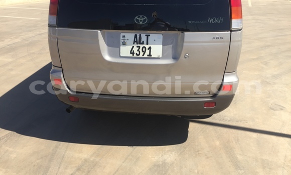 Acheter Occasion Voiture Toyota Noah Beige à Lusaka, Zambie Acheter Occasion Voiture Toyota Noah Beige à Lusaka, Zambie