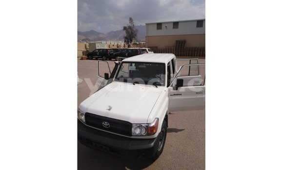 Buy Import Toyota Land Cruiser White Car in Import - Dubai in Zambia Buy Import Toyota Land Cruiser White Car in Import - Dubai in Zambia