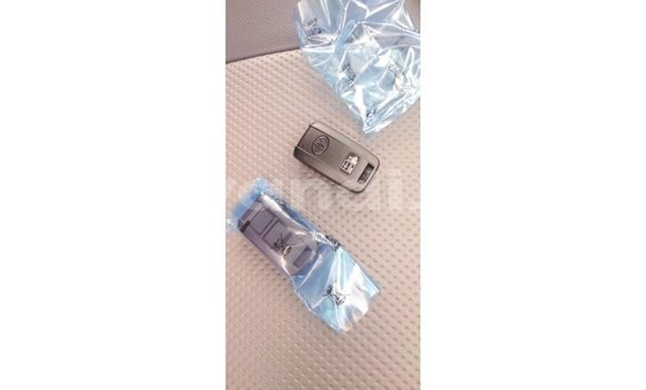 Tenga Imported Toyota Land Cruiser Chena Mota in Import - Dubai in Zambia Tenga Imported Toyota Land Cruiser Chena Mota in Import - Dubai in Zambia