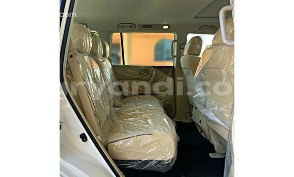 Buy Import Nissan Patrol White Car in Import - Dubai in Zambia Buy Import Nissan Patrol White Car in Import - Dubai in Zambia