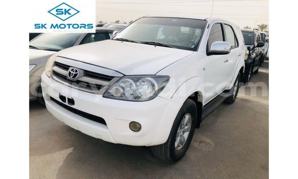 Buy Import Toyota Fortuner White Car in Import - Dubai in Zambia