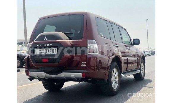 Acheter Import Voiture Mitsubishi Pajero Rouge à Import - Dubai, Zambie Acheter Import Voiture Mitsubishi Pajero Rouge à Import - Dubai, Zambie