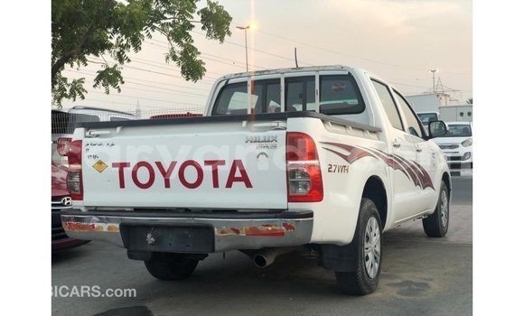 Tenga Imported Toyota Hilux Chena Mota in Import - Dubai in Zambia Tenga Imported Toyota Hilux Chena Mota in Import - Dubai in Zambia