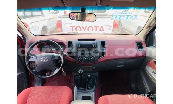 Nunua Imported Toyota Hilux Nyekundu Gari ndani ya Import - Dubai nchini Zambia Nunua Imported Toyota Hilux Nyekundu Gari ndani ya Import - Dubai nchini Zambia