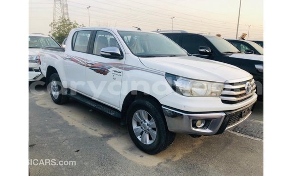 Acheter Import Voiture Toyota Hilux Blanc à Import - Dubai, Zambie Acheter Import Voiture Toyota Hilux Blanc à Import - Dubai, Zambie