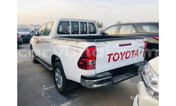 Acheter Import Voiture Toyota Hilux Blanc à Import - Dubai, Zambie Acheter Import Voiture Toyota Hilux Blanc à Import - Dubai, Zambie