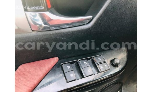 Acheter Import Voiture Toyota Hilux Blanc à Import - Dubai, Zambie Acheter Import Voiture Toyota Hilux Blanc à Import - Dubai, Zambie