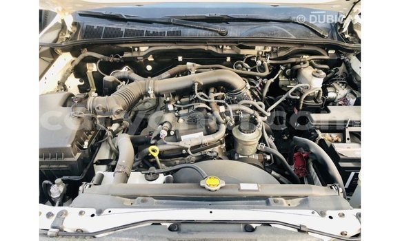 Acheter Import Voiture Toyota Hilux Blanc à Import - Dubai, Zambie Acheter Import Voiture Toyota Hilux Blanc à Import - Dubai, Zambie