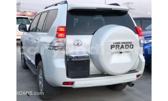 Nunua Imported Toyota Prado Nyeupe Gari ndani ya Import - Dubai nchini Zambia Nunua Imported Toyota Prado Nyeupe Gari ndani ya Import - Dubai nchini Zambia