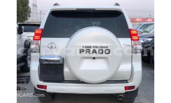 Nunua Imported Toyota Prado Nyeupe Gari ndani ya Import - Dubai nchini Zambia Nunua Imported Toyota Prado Nyeupe Gari ndani ya Import - Dubai nchini Zambia