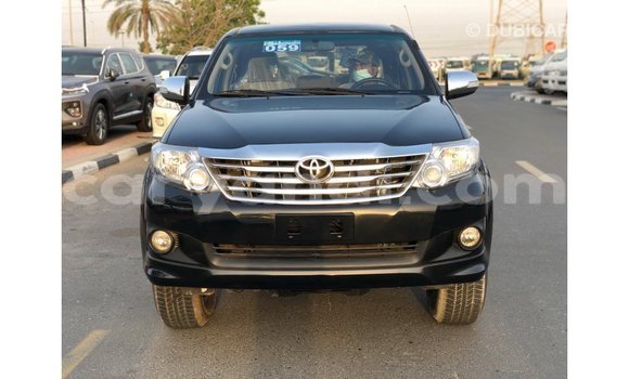 Nunua Imported Toyota Fortuner Nyeusi Gari ndani ya Import - Dubai nchini Zambia Nunua Imported Toyota Fortuner Nyeusi Gari ndani ya Import - Dubai nchini Zambia