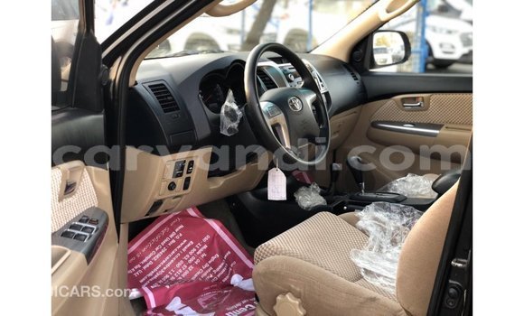 Nunua Imported Toyota Fortuner Nyeusi Gari ndani ya Import - Dubai nchini Zambia Nunua Imported Toyota Fortuner Nyeusi Gari ndani ya Import - Dubai nchini Zambia