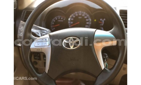 Nunua Imported Toyota Fortuner Nyeusi Gari ndani ya Import - Dubai nchini Zambia Nunua Imported Toyota Fortuner Nyeusi Gari ndani ya Import - Dubai nchini Zambia