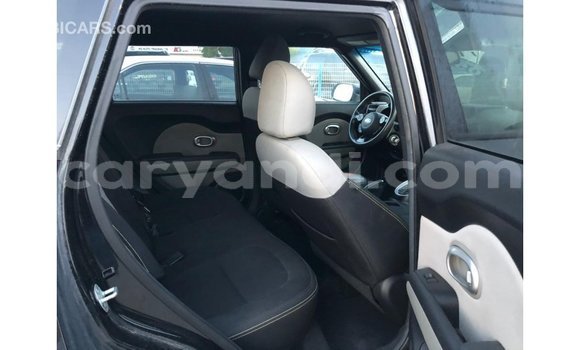 Nunua Imported Kia Soul Nyeusi Gari ndani ya Import - Dubai nchini Zambia Nunua Imported Kia Soul Nyeusi Gari ndani ya Import - Dubai nchini Zambia