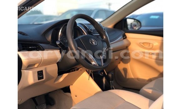 Nunua Imported Toyota Yaris Nyeupe Gari ndani ya Import - Dubai nchini Zambia Nunua Imported Toyota Yaris Nyeupe Gari ndani ya Import - Dubai nchini Zambia