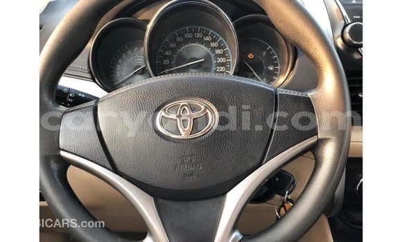 Nunua Imported Toyota Yaris Nyeupe Gari ndani ya Import - Dubai nchini Zambia Nunua Imported Toyota Yaris Nyeupe Gari ndani ya Import - Dubai nchini Zambia