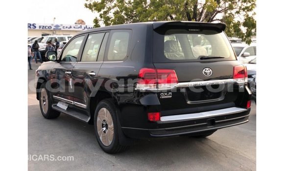 Nunua Imported Toyota Land Cruiser Nyeusi Gari ndani ya Import - Dubai nchini Zambia Nunua Imported Toyota Land Cruiser Nyeusi Gari ndani ya Import - Dubai nchini Zambia
