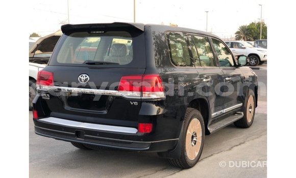 Nunua Imported Toyota Land Cruiser Nyeusi Gari ndani ya Import - Dubai nchini Zambia Nunua Imported Toyota Land Cruiser Nyeusi Gari ndani ya Import - Dubai nchini Zambia
