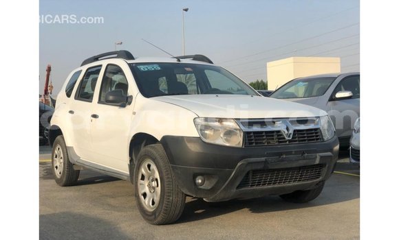 Nunua Imported Renault Duster Nyeupe Gari ndani ya Import - Dubai nchini Zambia Nunua Imported Renault Duster Nyeupe Gari ndani ya Import - Dubai nchini Zambia