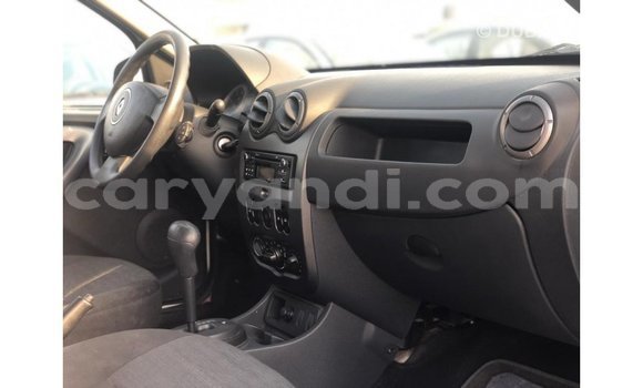 Nunua Imported Renault Duster Nyeupe Gari ndani ya Import - Dubai nchini Zambia Nunua Imported Renault Duster Nyeupe Gari ndani ya Import - Dubai nchini Zambia