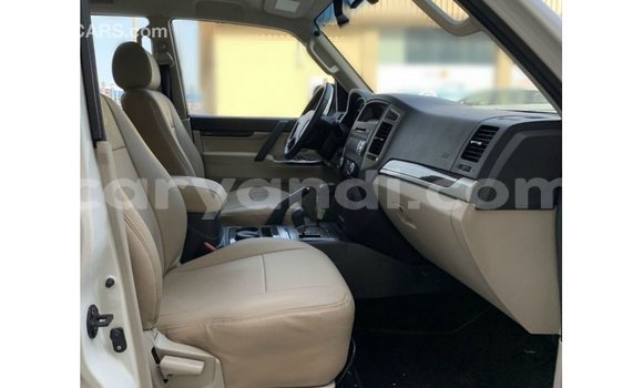 Buy Import Mitsubishi Pajero White Car in Import - Dubai in Zambia Buy Import Mitsubishi Pajero White Car in Import - Dubai in Zambia