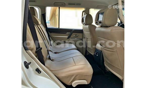 Buy Import Mitsubishi Pajero White Car in Import - Dubai in Zambia Buy Import Mitsubishi Pajero White Car in Import - Dubai in Zambia