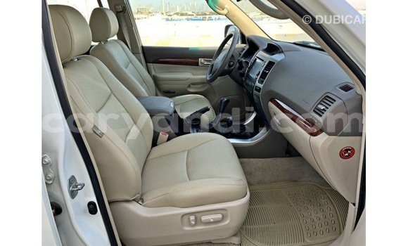 Acheter Import Voiture Toyota Prado Blanc à Import - Dubai, Zambie Acheter Import Voiture Toyota Prado Blanc à Import - Dubai, Zambie