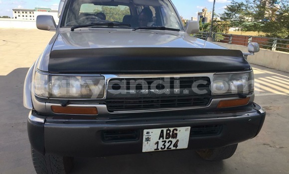 Acheter Occasion Voiture Toyota Land Cruiser Gris à Lusaka, Zambie Acheter Occasion Voiture Toyota Land Cruiser Gris à Lusaka, Zambie