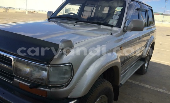 Acheter Occasion Voiture Toyota Land Cruiser Gris à Lusaka, Zambie Acheter Occasion Voiture Toyota Land Cruiser Gris à Lusaka, Zambie
