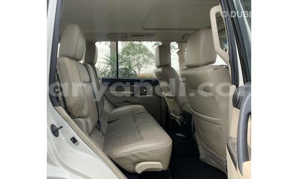 Acheter Import Voiture Mitsubishi Pajero Blanc à Import - Dubai, Zambie Acheter Import Voiture Mitsubishi Pajero Blanc à Import - Dubai, Zambie
