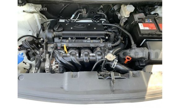 Acheter Import Voiture Hyundai Accent Blanc à Import - Dubai, Zambie Acheter Import Voiture Hyundai Accent Blanc à Import - Dubai, Zambie