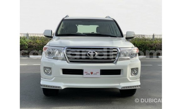 Acheter Import Voiture Toyota Land Cruiser Blanc à Import - Dubai, Zambie Acheter Import Voiture Toyota Land Cruiser Blanc à Import - Dubai, Zambie