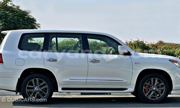 Acheter Import Voiture Lexus LX Blanc à Import - Dubai, Zambie Acheter Import Voiture Lexus LX Blanc à Import - Dubai, Zambie