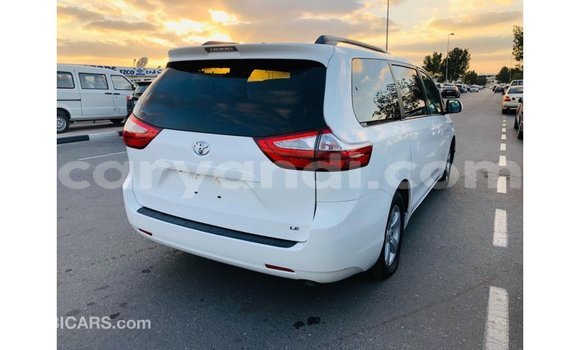 Buy Import Toyota Sienna White Car in Import - Dubai in Zambia Buy Import Toyota Sienna White Car in Import - Dubai in Zambia