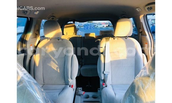 Buy Import Toyota Sienna White Car in Import - Dubai in Zambia Buy Import Toyota Sienna White Car in Import - Dubai in Zambia