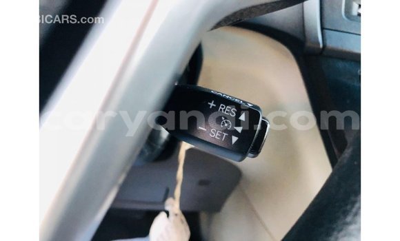 Buy Import Toyota Sienna White Car in Import - Dubai in Zambia Buy Import Toyota Sienna White Car in Import - Dubai in Zambia